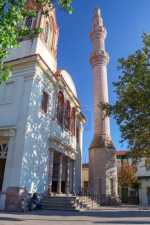 Foto de Ayvalik / Turquía, 26 de septiembre de 2019, Mezquita Saatli de Ayvalik / Balikesir - Imagen libre de derechos