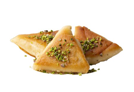 Téléchargez les photos : Desserts traditionnels turcs ; dessert triangulaire à la crème anglaise, dessert albanais (nom turc ; Arnavut tatlisi ou muhallebili muska tatlisi) - en image libre de droit