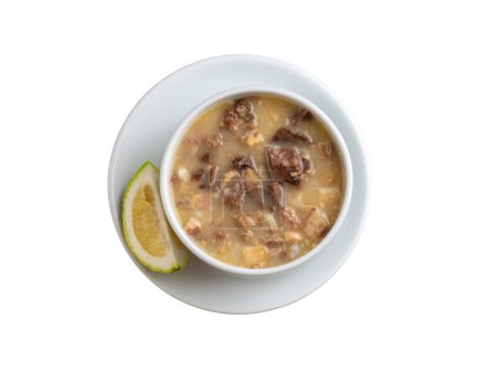 Téléchargez les photos : Cuisine turque traditionnelle délicieuse, soupe traditionnelle turque tripe ; soupe iskembe corbasi et abats, soupe à la viande turque Kelle Paca (nom turc ; Kelle paca corbasi) - en image libre de droit