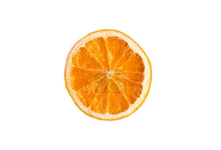 Foto de Delicioso seco - rodajas de naranja secas sobre fondo blanco - Imagen libre de derechos