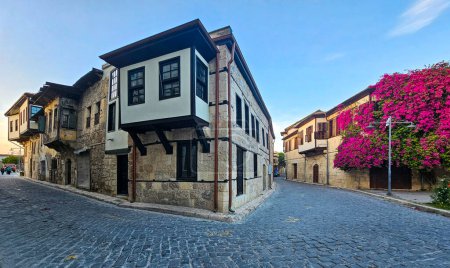 Tarse - Turquie, 21 avril 2024, La vue panoramique de vieilles maisons et rues de la vieille ville de Tarse, Mersin