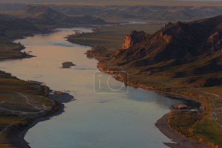 One of the largest rivers in Kazakhstan is the Ili, flowing in the southeast of Kazakhstan and flowing into Lake Balkhash