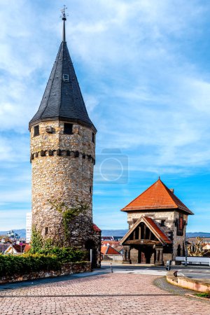 Torre de brujas y casa del guardián del puente Bad Homburg, Hesse, Alemania. Hexenturm und Brueckenwaerterhaus Bad Homburg, Hessen, Alemania