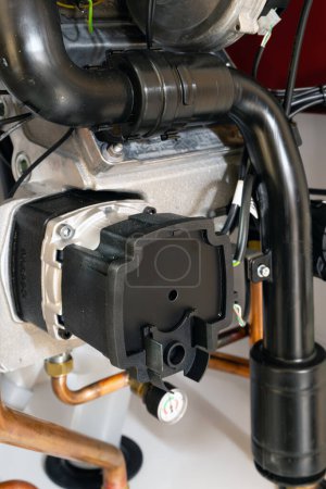 Close-up of a circulation pump in a gas heating system - Close-up einer Umwaelzpumpe einer Gasheizungsanlage