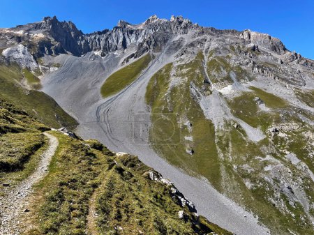 Valley Vistas: High-Altitude Trail Adventure in Val Cenis, Vanoise National Park, France