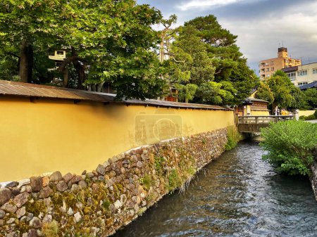 Charm pintoresco: Distrito histórico de madera de Naga-machi, Kanazawa, Ishikawa, Japón