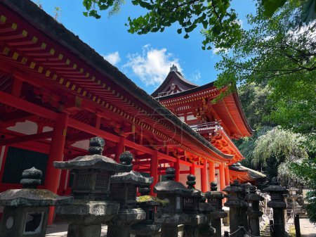 Foto de Tranquilidad Budista: Pagoda del Templo de Nara y Jardín Armonioso, Kyoto, Japón - Imagen libre de derechos
