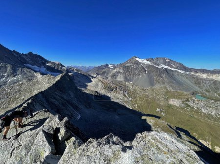 Majestätische Gipfel und Alpenrücken des Nationalparks Vanoise, Hautes Alpes, Frankreich
