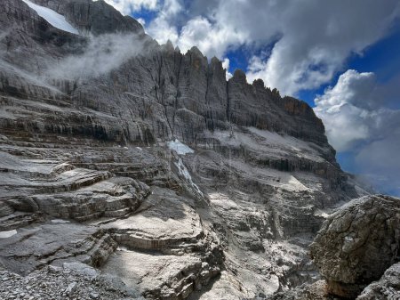 Höhenlage: Ausgesetzter Klettersteig in Adamello Brenta, Bocchette, Dolomiten