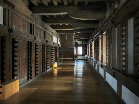 Foto de Tapiz cultural: Arquitectura de madera interior de Himeji Catsle, Prefectura de Hyago, Japón - Imagen libre de derechos