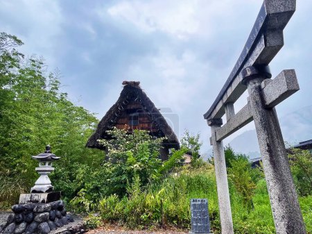 Kulturelle Oase: Das authentische Dorf Shirakawa Go, Japan