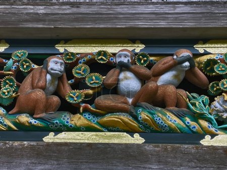Carpintería simbólica de tres monos: tallas del templo de Nikko, Prefectura de Tochigi, Japón