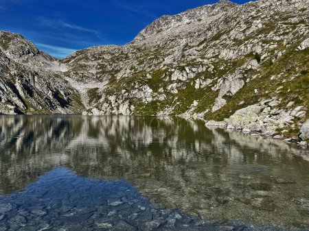 Aguas cristalinas: Felicidad junto al lago en Cinque Laghi, Madonna Di Campiglio, Adamello Brenta
