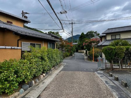 Découvrir le quartier de Gion : Maisons traditionnelles japonaises en bois à Kyoto, Japon