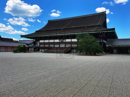 Sagrados Templos: Descubriendo el Corazón Espiritual de Gion, Kyoto, Japón
