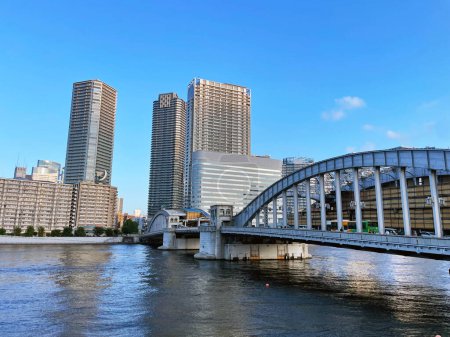 Chuos ikonische Brücken und Wasserstraßen, Tokio, Japan