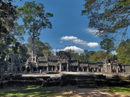 Explorando las antiguas ruinas de Prasat Preah Khan en Angkor Wat, Siem Reap, Camboya