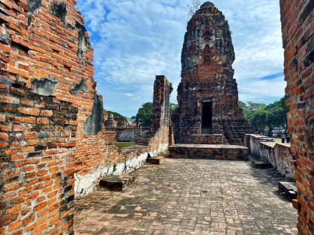 Architectural Marvels: Ayutthaya's Iconic Structures Wat Phra Si Sanphet, Ayutthaya, Thailand
