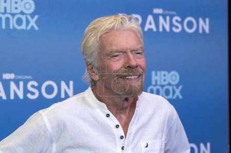Téléchargez les photos : "Branson" New York Premiere. 29 novembre 2022, New York, USA : Sir Richard Branson et Chris Smith assistent à la première de "Branson" New York au HBO Screening Room le 29 novembre 2022 à New York. - en image libre de droit