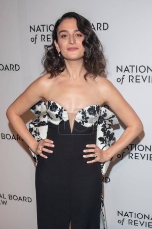 Foto de National Board Of Review Annual Awards Gala 2023. January 08, 2023, New York, New York, USA: Jenny Slate attends the National Board Of Review Annual Awards Gala 2023 at Cipriani 42nd Street on January 08, 2023 in New York City. - Imagen libre de derechos