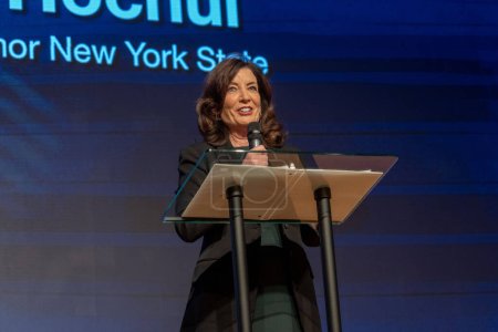 Téléchargez les photos : Governor Hochul Stands By Chief Judge Nominee. January 15, 2023, New York, New York, USA: New York State Governor Kathy Hochul argues Hector LaSalle deserves top court seat at Primitive Christian Church on January 15, 2023 in New York City. - en image libre de droit