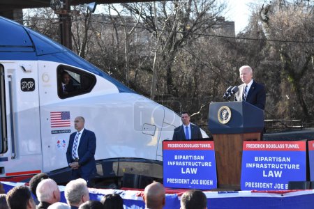 Foto de Bipartisan Infrastructure Law remarks in Baltimore. January 30, 2023, Baltimore, Maryland, USA: President of the United States Joe Biden discussed how Bipartisan Infrastructure Law funding will replace the 150-year old Baltimore and Potomac Tunnel - Imagen libre de derechos