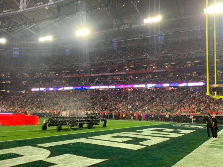Photo for Rihanna performs live during Halftime Show of Super Bowl LVII in Arizona. February 12, 2023, Glendale, Arizona, USA: Rihanna performs live during Super BowlLVII Halftime Show as the Kansas City Chiefs play against Philadelphia Eagles - Royalty Free Image