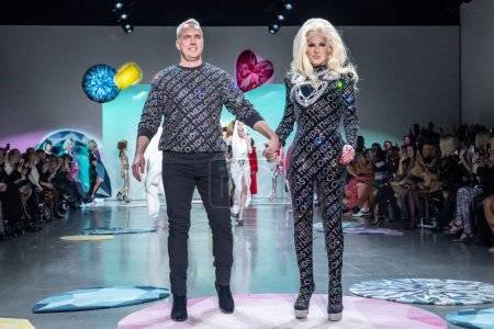 Téléchargez les photos : The Blonds - Runway - February 2023 New York Fashion Week. February 15, 2023, New York, New York, USA: Designers David Blond and Phillipe Blond walk the runway finale at the The Blonds fashion show at Spring Studios during New York Fashion Week - en image libre de droit