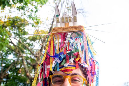 Téléchargez les photos : Street Blocks Carnaval à Rio de Janeiro. 18 février 2023, Rio de Janeiro, Brésil : Les fêtards remplissent le parc Flamengo dans la zone sud de Rio de Janeiro, le samedi (18) après-midi pendant le carnaval de rue. - en image libre de droit