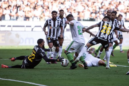 Foto de Mineiro Soccer Championship: Atletico MG vs America MG. February 25, 2023, Belo Horizonte, Minas Gerais, Brazil:  Soccer match between ATLETICO/MG and AMERICA/MG, valid for the 7th round of the 2023 Mineiro Soccer Championship - Imagen libre de derechos