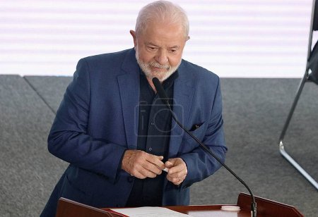Photo for Brazilian President, Lula, signs CONSEA Decree. February 28, 2023, Brasilia, Federal District, Brazil: The President of Brazil, Luiz Inacio Lula da Silva, signs the decree that reinstalls the National Security Council Food and Nutrition - Royalty Free Image