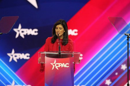 Foto de Nikki Haley, Fmr. United States Ambassador to the United Nations during CPAC Covention in Maryland. March 03, 2023, Maryland, USA: The CPAC convention  Protecting America Now is taking place at (INT) CPAC at Gaylord National Resort - Imagen libre de derechos