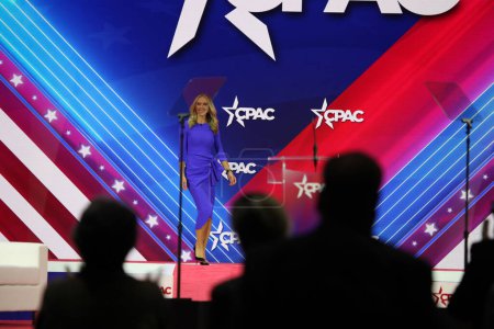 Téléchargez les photos : Lara Trump during CPAC Covention in Maryland. March 03, 2023, Maryland, USA: Lara Trump during CPAC convention  Protecting America Now is taking place at (INT) CPAC at Gaylord National Resort & Convention Center - en image libre de droit