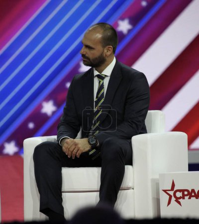 Téléchargez les photos : Eduardo Bolsonaro at CPAC Covention Protecting America Now in Maryland. March 04, 2023, Maryland, USA: Eduardo Bolsonaro at the CPAC convention  Protecting America Now which is taking place at Gaylord National Resort - en image libre de droit