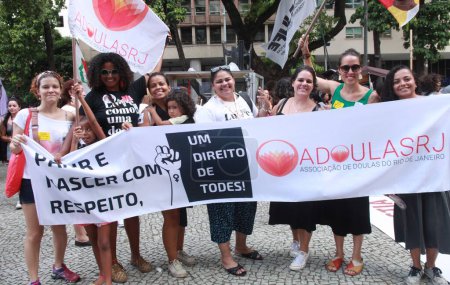 Téléchargez les photos : Manifestation lors de la Journée de la femme à Rio de Janeiro. 08 mars 2023, Rio de Janeiro, Brésil : Manifestation à l'occasion de la Journée internationale de la femme à Canseira à Rio de Janeiro, le mercredi 8 mars 2023 - en image libre de droit
