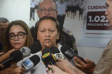 Photo for Governor Bezerra meets with Public Safety Teams as confusion increases in Natal. March 15, 2023, Natal, Rio Grande do Norte, Brazil: Protest on BR 101 ends in Confusion, as Governor Fatima Bezerra meets with Public Safety teams - Royalty Free Image