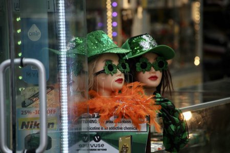 Photo for 2023 St Patricks Day Parade in New York. March 17, 2023, New York, USA: The 2023 Saint Patricks Day parade took place on 5th Avenue from East 44th Street in Midtown to East 79th from 11am with about 150,000 dressed up in green - Royalty Free Image