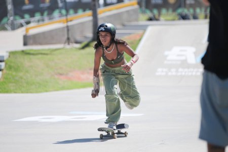 Téléchargez les photos : Skate Total Urbe (STU) . 19 mars 2023, Porto Alegre, Rio Grande do Sul, Brésil : Championnat national de skateboard à Porto Alegre, au bord de la rivière Guaiba. C'était le troisième et dernier jour de l'événement. - en image libre de droit