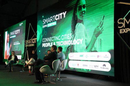Téléchargez les photos : 4e édition de Smart City Expo. 22 mars 2023, Curitiba, Parana, Brésil : Dans le domaine des congrès de la 4ème édition de Smart City Expo, le thème était Innovation & transformation numérique - en image libre de droit