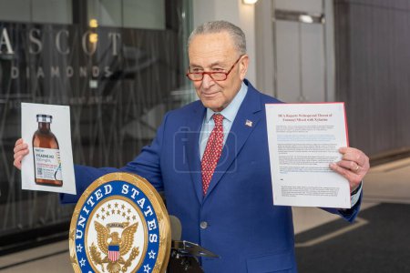 Photo for Senator Schumer Urges DEA to Crack Down on Dangerous Drug Xylazine. March 26, 2023, New York, New York, USA: Doctor Mike Varshavski, who joined Senator Schumer, says xylazine is increasingly being mixed with highly lethal fentanyl - Royalty Free Image