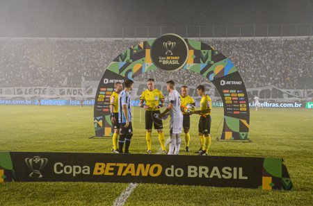 Photo for (SPO) Soccer match for the Copa do Brasil. April 13, 2023. Natal, Rio Grande do Norte, Brazil: Gremio against ABC (RN) valid for the third phase of the Copa do Brasil 2023, at Estadio Frasqueirao, in Natal, on the night of this Thursday (13). The mat - Royalty Free Image