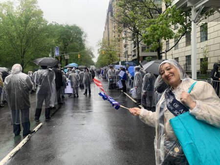 Foto de Desfile del Día de la Independencia Griega en Nueva York. 30 de abril de 2023, Nueva York, Estados Unidos: El Desfile del Día de la Independencia Griega tiene lugar en la 5ª Avenida en Manhattan, entre las calles 64 y 79 el domingo (30) a partir de las 13: 30. - Imagen libre de derechos