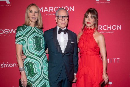 Photo for Accessories Council 27th Annual ACE Awards. May 03, 2023, New York, New York, USA: (L-R) Dee Ocleppo, Tommy Hilfiger and Julianne Hough attend the Accessories Council 27th Annual ACE Awards at Cipriani 42nd Street on May 03, 2023 in New York - Royalty Free Image
