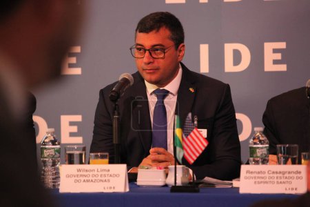 Photo for (NEW) LIDE BRAZIL INVESTMENT FORUM in New York. May 09, 2023, New York, Brazil: The president of Brazilian Chamber of Deputies, Arthur Lira, discusses opportunities for Brazil with a delegation composed of senators, governors, federal deputies, and 2 - Royalty Free Image