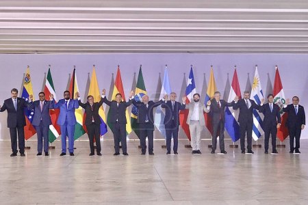 Photo for Heads of State of South America for the Summit. May 30, 2023. Brasilia, Federal District, Brazil: Official photograph of the Presidents of the countries of South America, on Tuesday morning (30), at the Itamaraty Palace in Brasilia. - Royalty Free Image