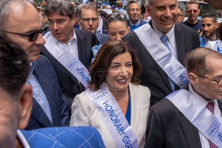Photo for The 2023 Celebrate Israel Parade. June 04, 2023, New York, New York, USA: New York State Governor Kathy Hochul (C) together with local politicians marches up Fifth Avenue during the Celebrate Israel Parade on June 4, 2023 in New York City. - Royalty Free Image
