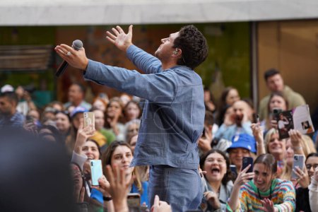 Foto de Niall Horan actuó en Citi Concert Series en HOY SHOW en Rockefeller Plaza. 09 de junio de 2023, Nueva York, Estados Unidos: Niall Horan es un cantante, compositor de canciones y músico de Irlanda que saltó a la fama como miembro de ONE DIRECTION - Imagen libre de derechos