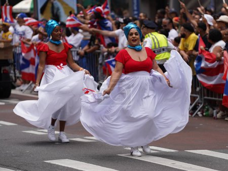 Téléchargez les photos : Défilé de la Journée nationale portoricaine 2023. 11 juin 2023, New York, États-Unis : Le défilé de la Journée nationale portoricaine est l'une des plus grandes célébrations de la culture portoricaine aux États-Unis et a lieu chaque année à New York. - en image libre de droit