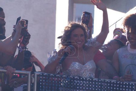 Photo for Sao Paulo (SP), 06/11/2023 - LGBTQIA+ PARADE/PRIDE - Singer Daniela Mercury performs during the 27th LGBTQIA+ Pride Parade, with concentration on Avenida Paulista, in downtown Sao Paulo, this Sunday, June 11, 2023 2023 - Royalty Free Image