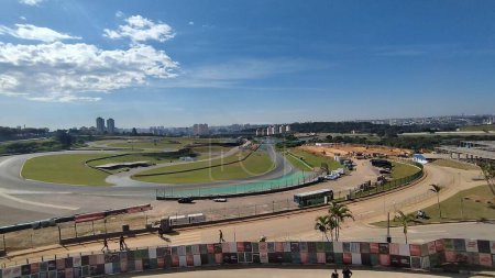Foto de Sao Paulo (SP), Brasil 22 / 06 / 2023 - El Festival Interlagos Suhai es el mayor evento de motos del país y entre el 22 y el 25 de junio estará en el hipódromo de Interlagos con más de 80 empresas - Imagen libre de derechos